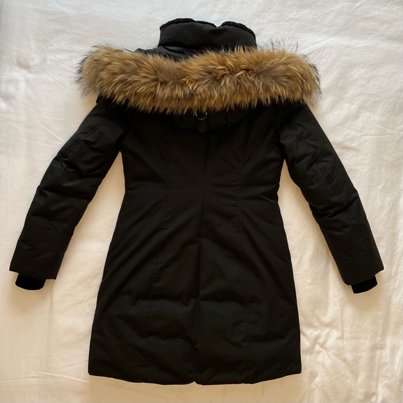 Mackage Kerry Down Parka, Women’s Small, Black, Raccoon Fur, Excellent Condition - Picture 15 of 16